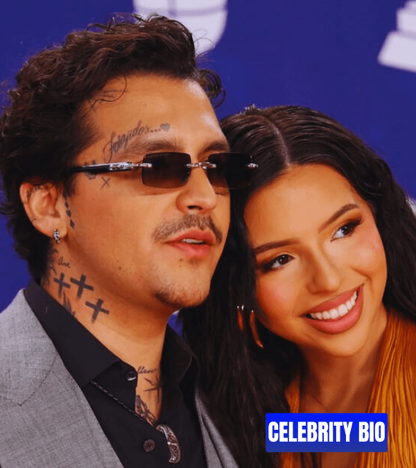 Christian Nodal Novia